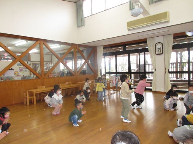 雨の日の体操