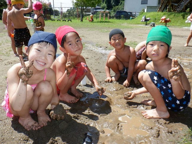 泥んこ遊び