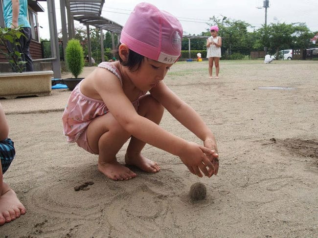 泥んこ遊び